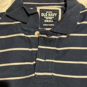 Old navy long sleeve shirt (C)